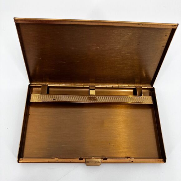 Vintage Volupte Gold Tone Enameled Hunting Scene Cigarette Case, Made in USA - Picture 5 of 10